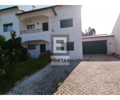 Moradia geminada - Batalha